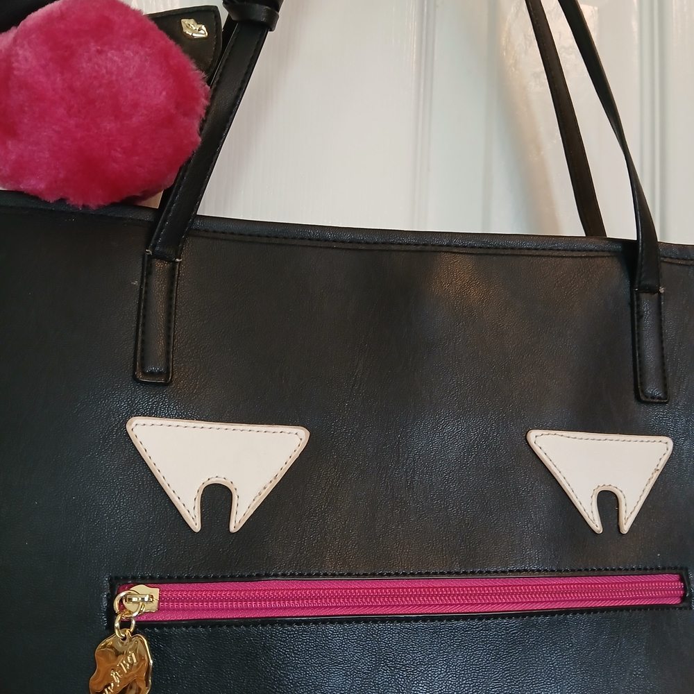 Women's Black Tote Bag with Pink Accent - Unbranded - Picture 2 of 8